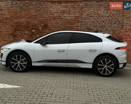 Белый Ягуар I-Pace, объемом двигателя 0 л и пробегом 44 тыс. км за 31999 $, фото 4 на Automoto.ua