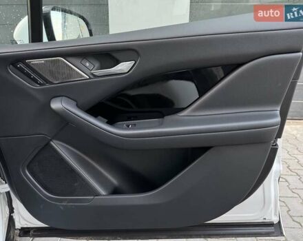 Білий Ягуар I-Pace, об'ємом двигуна 0 л та пробігом 117 тис. км за 24990 $, фото 66 на Automoto.ua