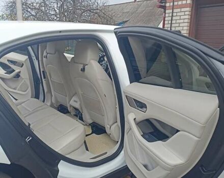 Белый Ягуар I-Pace, объемом двигателя 0 л и пробегом 118 тыс. км за 25800 $, фото 11 на Automoto.ua