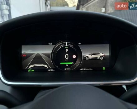 Белый Ягуар I-Pace, объемом двигателя 0 л и пробегом 101 тыс. км за 24700 $, фото 90 на Automoto.ua