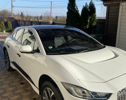 Белый Ягуар I-Pace, объемом двигателя 0 л и пробегом 102 тыс. км за 24100 $, фото 2 на Automoto.ua