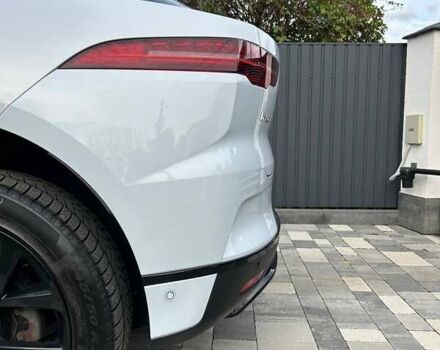 Белый Ягуар I-Pace, объемом двигателя 0 л и пробегом 101 тыс. км за 24700 $, фото 26 на Automoto.ua