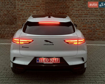 Белый Ягуар I-Pace, объемом двигателя 0 л и пробегом 44 тыс. км за 31999 $, фото 6 на Automoto.ua