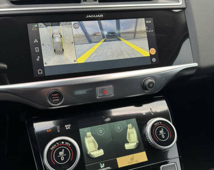 Белый Ягуар I-Pace, объемом двигателя 0 л и пробегом 75 тыс. км за 28700 $, фото 42 на Automoto.ua