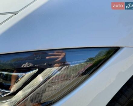 Белый Ягуар I-Pace, объемом двигателя 0 л и пробегом 61 тыс. км за 27400 $, фото 40 на Automoto.ua