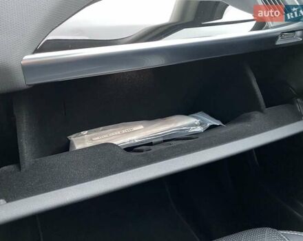 Белый Ягуар I-Pace, объемом двигателя 0 л и пробегом 45 тыс. км за 28700 $, фото 53 на Automoto.ua