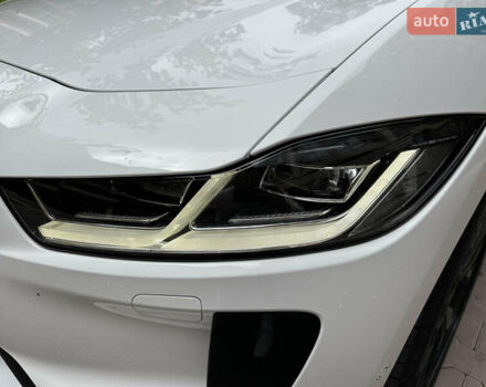 Белый Ягуар I-Pace, объемом двигателя 0 л и пробегом 80 тыс. км за 32200 $, фото 27 на Automoto.ua