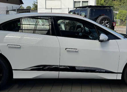 Білий Ягуар I-Pace, об'ємом двигуна 0 л та пробігом 133 тис. км за 31500 $, фото 4 на Automoto.ua