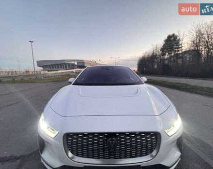 Белый Ягуар I-Pace, объемом двигателя 0 л и пробегом 40 тыс. км за 37900 $, фото 8 на Automoto.ua