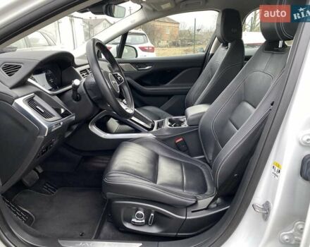 Белый Ягуар I-Pace, объемом двигателя 0 л и пробегом 45 тыс. км за 28700 $, фото 27 на Automoto.ua