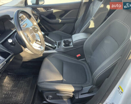 Белый Ягуар I-Pace, объемом двигателя 0 л и пробегом 90 тыс. км за 28000 $, фото 4 на Automoto.ua
