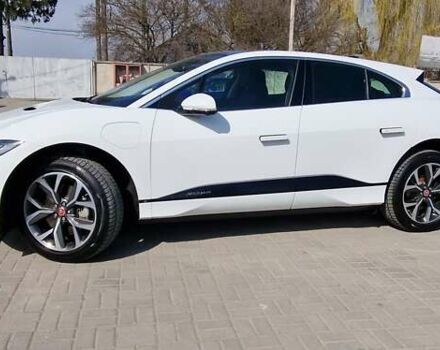 Белый Ягуар I-Pace, объемом двигателя 0 л и пробегом 80 тыс. км за 26190 $, фото 65 на Automoto.ua