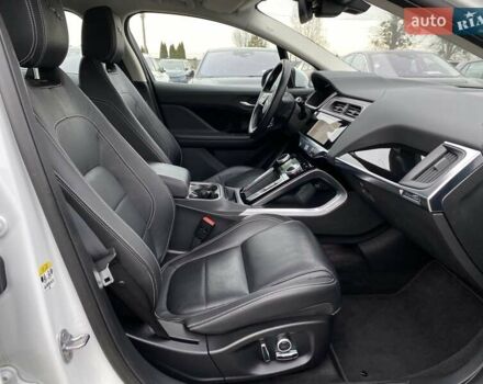 Белый Ягуар I-Pace, объемом двигателя 0 л и пробегом 45 тыс. км за 28700 $, фото 88 на Automoto.ua