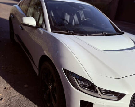 Белый Ягуар I-Pace, объемом двигателя 0 л и пробегом 72 тыс. км за 27000 $, фото 2 на Automoto.ua