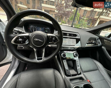 Белый Ягуар I-Pace, объемом двигателя 0 л и пробегом 80 тыс. км за 32200 $, фото 34 на Automoto.ua