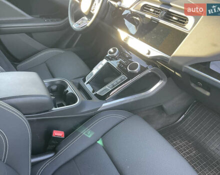 Белый Ягуар I-Pace, объемом двигателя 0 л и пробегом 90 тыс. км за 28000 $, фото 1 на Automoto.ua