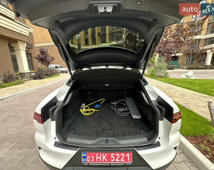 Белый Ягуар I-Pace, объемом двигателя 0 л и пробегом 80 тыс. км за 32200 $, фото 40 на Automoto.ua