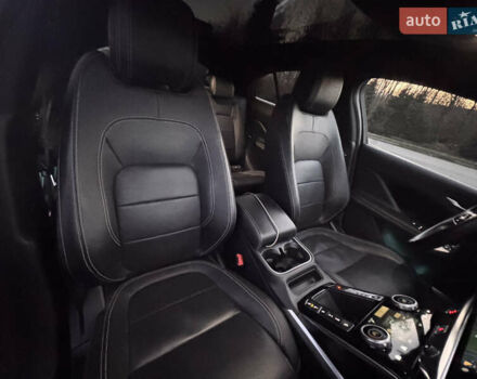 Белый Ягуар I-Pace, объемом двигателя 0 л и пробегом 40 тыс. км за 37900 $, фото 14 на Automoto.ua