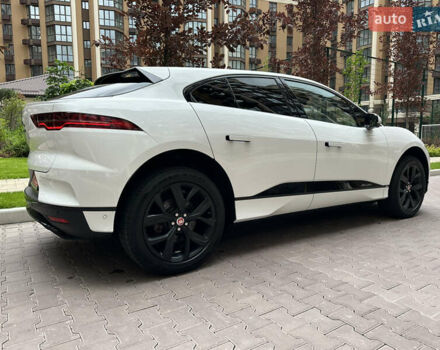 Белый Ягуар I-Pace, объемом двигателя 0 л и пробегом 80 тыс. км за 32200 $, фото 8 на Automoto.ua