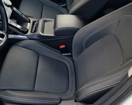 Белый Ягуар I-Pace, объемом двигателя 0 л и пробегом 80 тыс. км за 26190 $, фото 77 на Automoto.ua