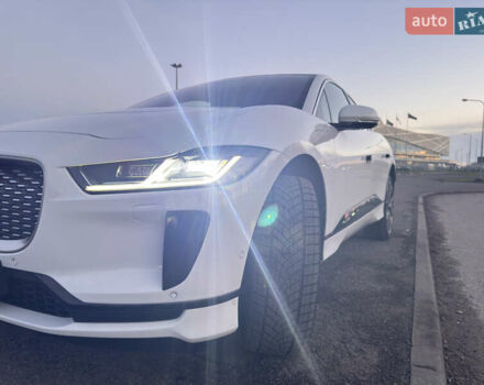 Белый Ягуар I-Pace, объемом двигателя 0 л и пробегом 40 тыс. км за 37900 $, фото 1 на Automoto.ua
