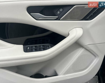Белый Ягуар I-Pace, объемом двигателя 0 л и пробегом 36 тыс. км за 36999 $, фото 48 на Automoto.ua