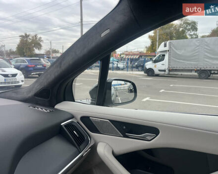 Белый Ягуар I-Pace, объемом двигателя 0 л и пробегом 28 тыс. км за 36999 $, фото 7 на Automoto.ua