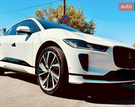 Белый Ягуар I-Pace, объемом двигателя 0 л и пробегом 83 тыс. км за 26500 $, фото 1 на Automoto.ua