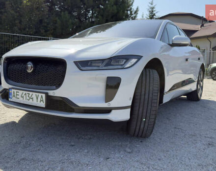 Белый Ягуар I-Pace, объемом двигателя 0 л и пробегом 122 тыс. км за 25700 $, фото 1 на Automoto.ua