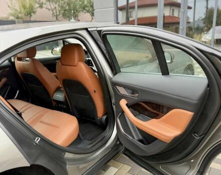 Бежевый Ягуар I-Pace, объемом двигателя 0 л и пробегом 149 тыс. км за 26100 $, фото 55 на Automoto.ua
