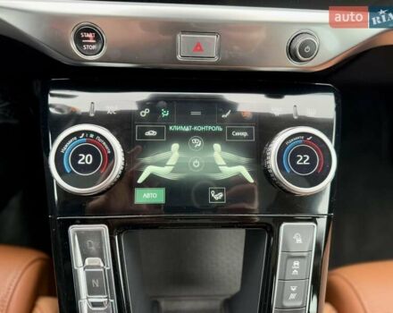 Бежевый Ягуар I-Pace, объемом двигателя 0 л и пробегом 149 тыс. км за 26100 $, фото 70 на Automoto.ua