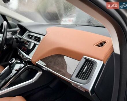 Бежевый Ягуар I-Pace, объемом двигателя 0 л и пробегом 149 тыс. км за 26100 $, фото 83 на Automoto.ua