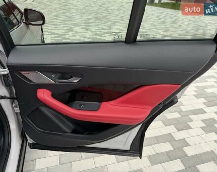Бежевый Ягуар I-Pace, объемом двигателя 0 л и пробегом 50 тыс. км за 35900 $, фото 37 на Automoto.ua