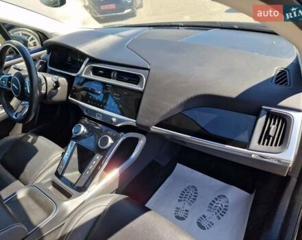 Черный Ягуар I-Pace, объемом двигателя 0 л и пробегом 120 тыс. км за 21900 $, фото 51 на Automoto.ua