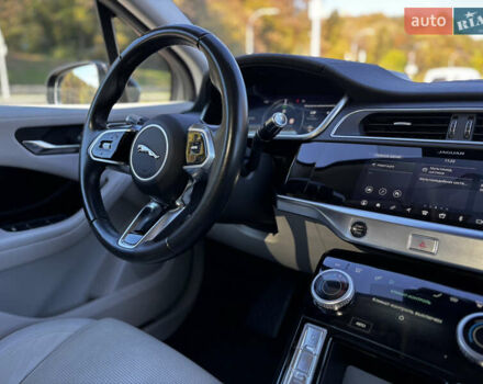 Черный Ягуар I-Pace, объемом двигателя 0 л и пробегом 66 тыс. км за 24200 $, фото 25 на Automoto.ua