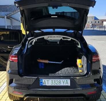 Черный Ягуар I-Pace, объемом двигателя 0 л и пробегом 91 тыс. км за 25000 $, фото 4 на Automoto.ua