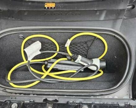 Черный Ягуар I-Pace, объемом двигателя 0 л и пробегом 91 тыс. км за 25000 $, фото 25 на Automoto.ua