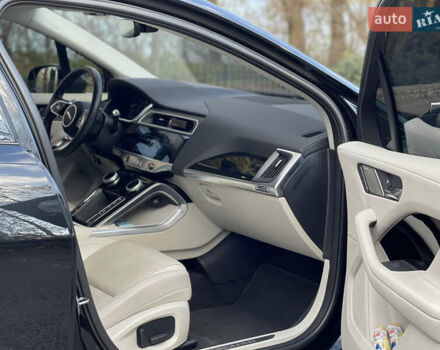 Черный Ягуар I-Pace, объемом двигателя 0 л и пробегом 110 тыс. км за 22600 $, фото 46 на Automoto.ua