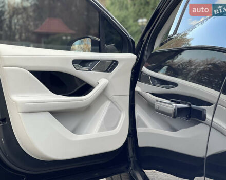 Черный Ягуар I-Pace, объемом двигателя 0 л и пробегом 110 тыс. км за 22600 $, фото 34 на Automoto.ua