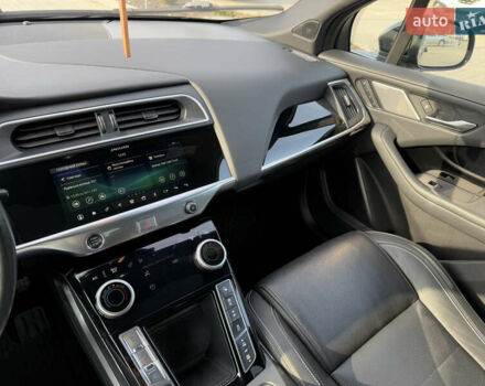 Черный Ягуар I-Pace, объемом двигателя 0 л и пробегом 202 тыс. км за 19100 $, фото 16 на Automoto.ua