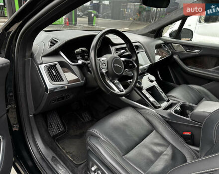 Черный Ягуар I-Pace, объемом двигателя 0 л и пробегом 105 тыс. км за 28500 $, фото 6 на Automoto.ua