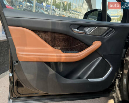 Черный Ягуар I-Pace, объемом двигателя 0 л и пробегом 95 тыс. км за 25500 $, фото 13 на Automoto.ua
