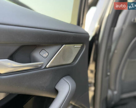 Черный Ягуар I-Pace, объемом двигателя 0 л и пробегом 202 тыс. км за 19100 $, фото 17 на Automoto.ua