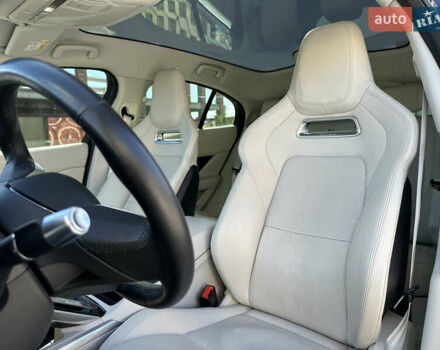 Черный Ягуар I-Pace, объемом двигателя 0 л и пробегом 175 тыс. км за 28900 $, фото 89 на Automoto.ua