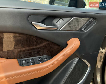 Черный Ягуар I-Pace, объемом двигателя 0 л и пробегом 95 тыс. км за 25500 $, фото 14 на Automoto.ua