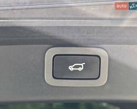 Черный Ягуар I-Pace, объемом двигателя 0 л и пробегом 69 тыс. км за 21999 $, фото 19 на Automoto.ua