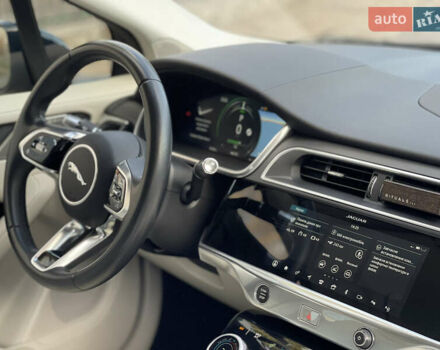 Черный Ягуар I-Pace, объемом двигателя 0 л и пробегом 110 тыс. км за 22600 $, фото 45 на Automoto.ua