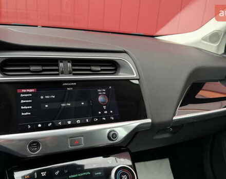 Черный Ягуар I-Pace, объемом двигателя 0 л и пробегом 121 тыс. км за 22500 $, фото 33 на Automoto.ua