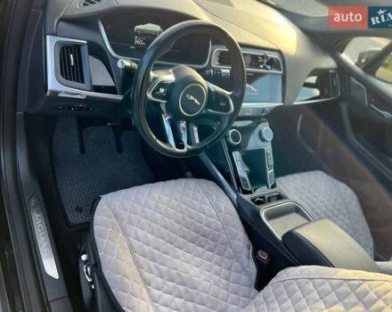 Черный Ягуар I-Pace, объемом двигателя 0 л и пробегом 125 тыс. км за 24900 $, фото 3 на Automoto.ua