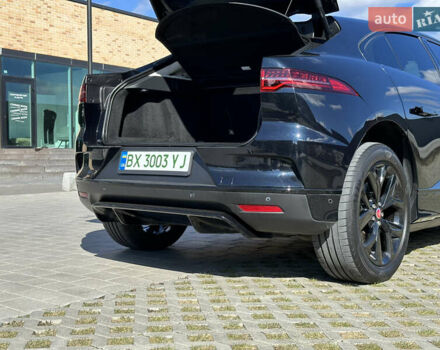 Черный Ягуар I-Pace, объемом двигателя 0 л и пробегом 175 тыс. км за 28900 $, фото 28 на Automoto.ua